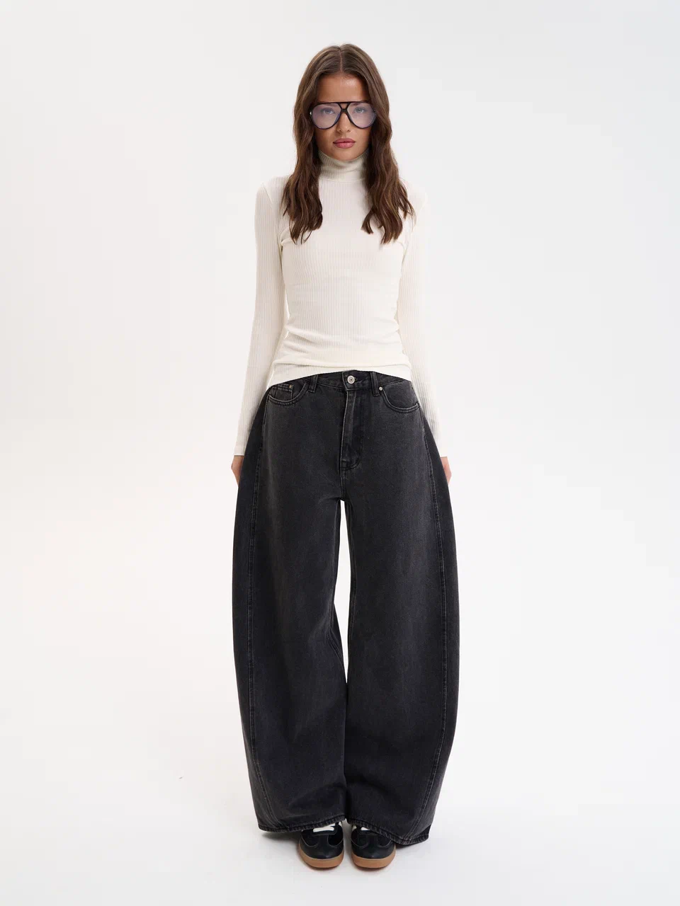 Джинсы свободного кроя