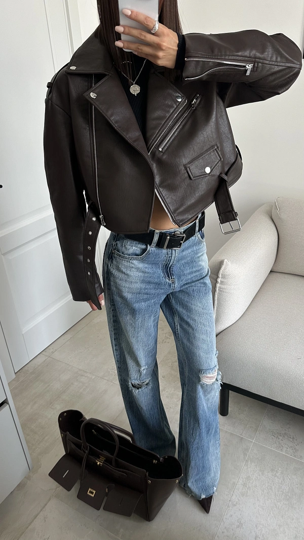 Джинсы с прорезями