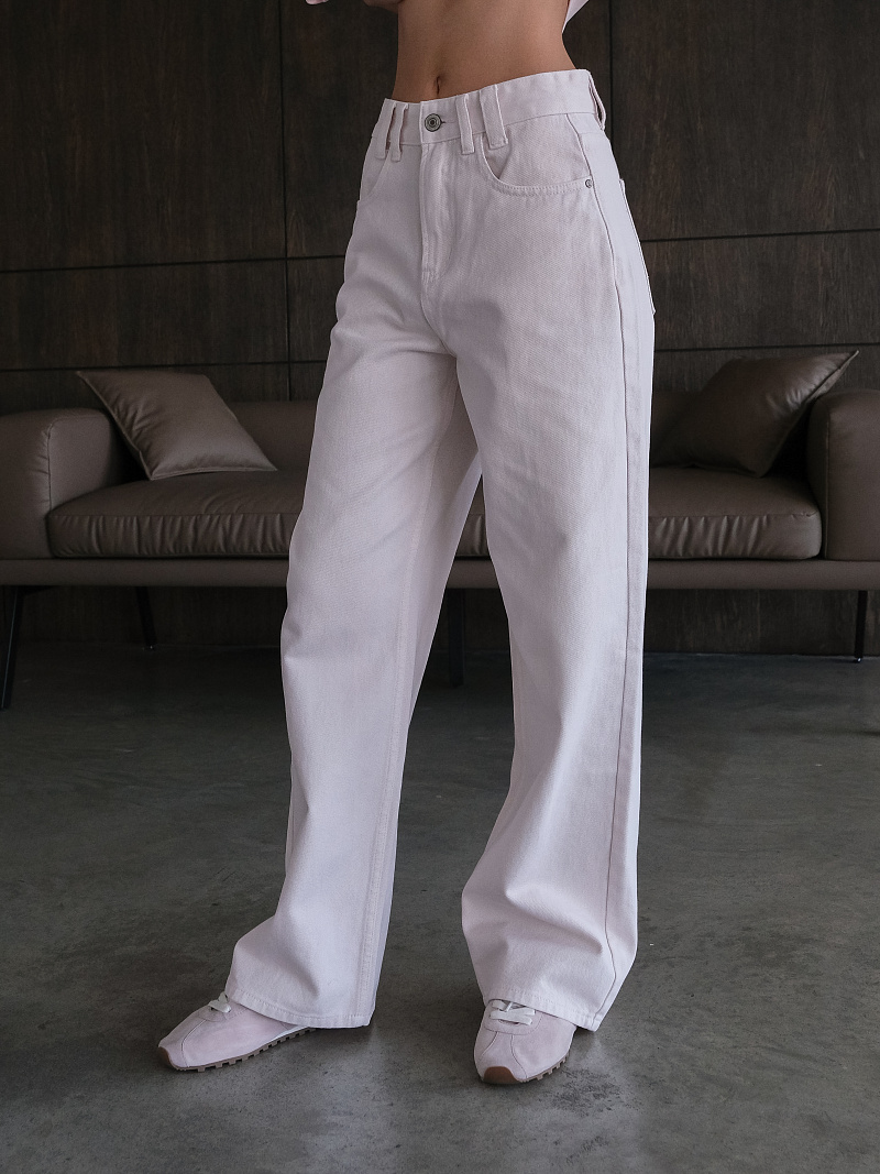 Прямые джинсы